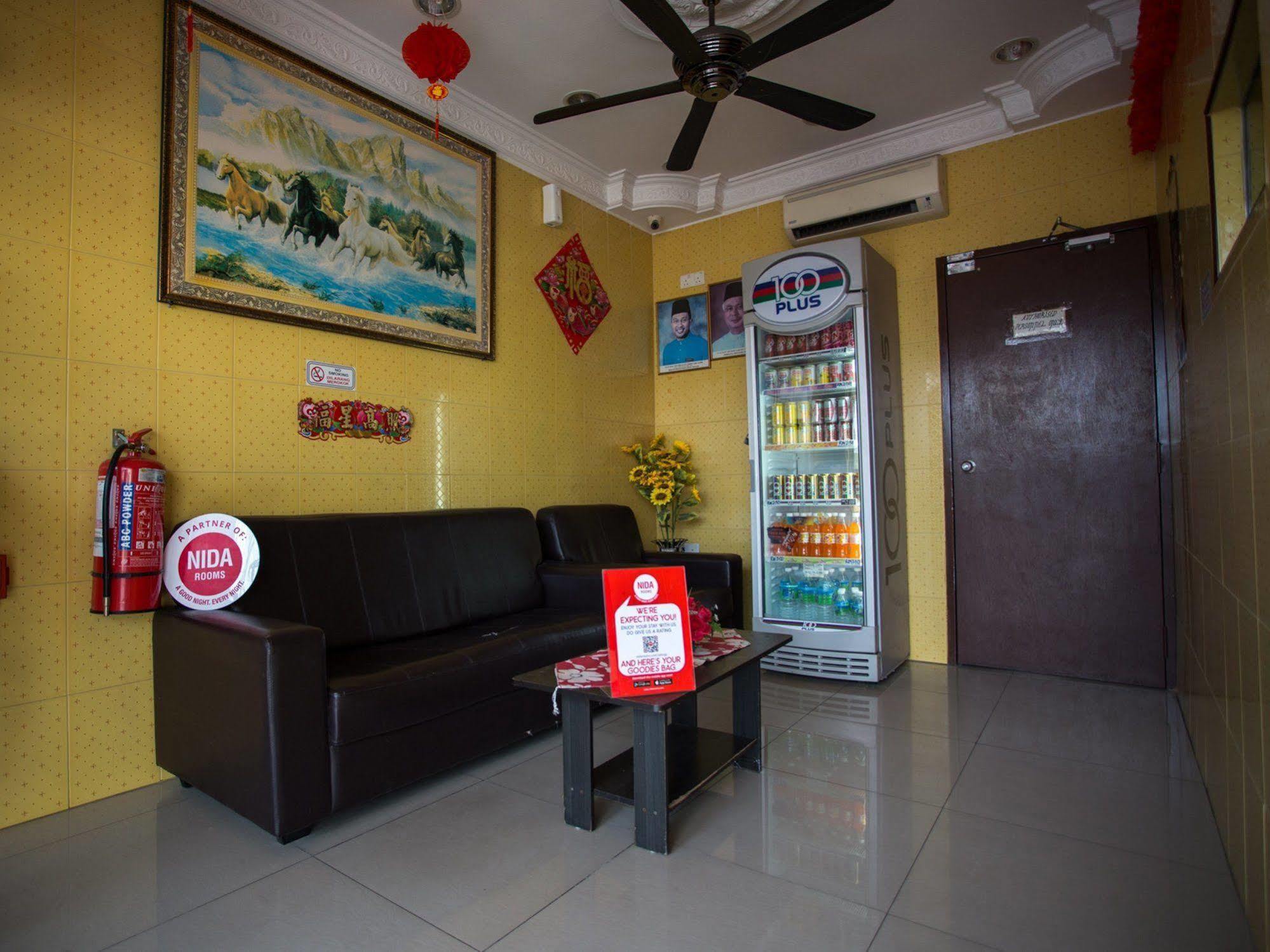 Nida Rooms Ipoh Bercham Bistari Bagian luar foto