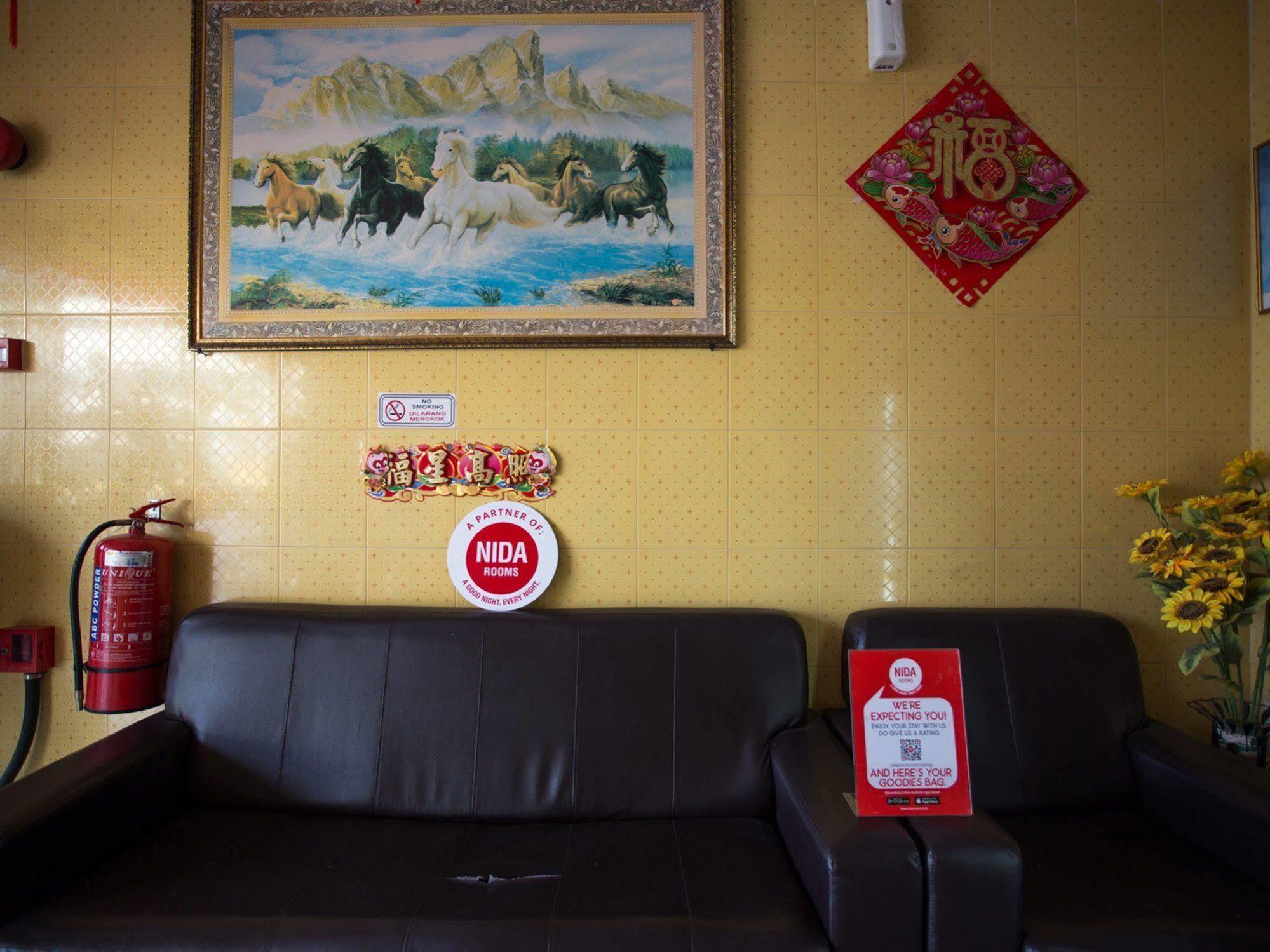 Nida Rooms Ipoh Bercham Bistari Bagian luar foto